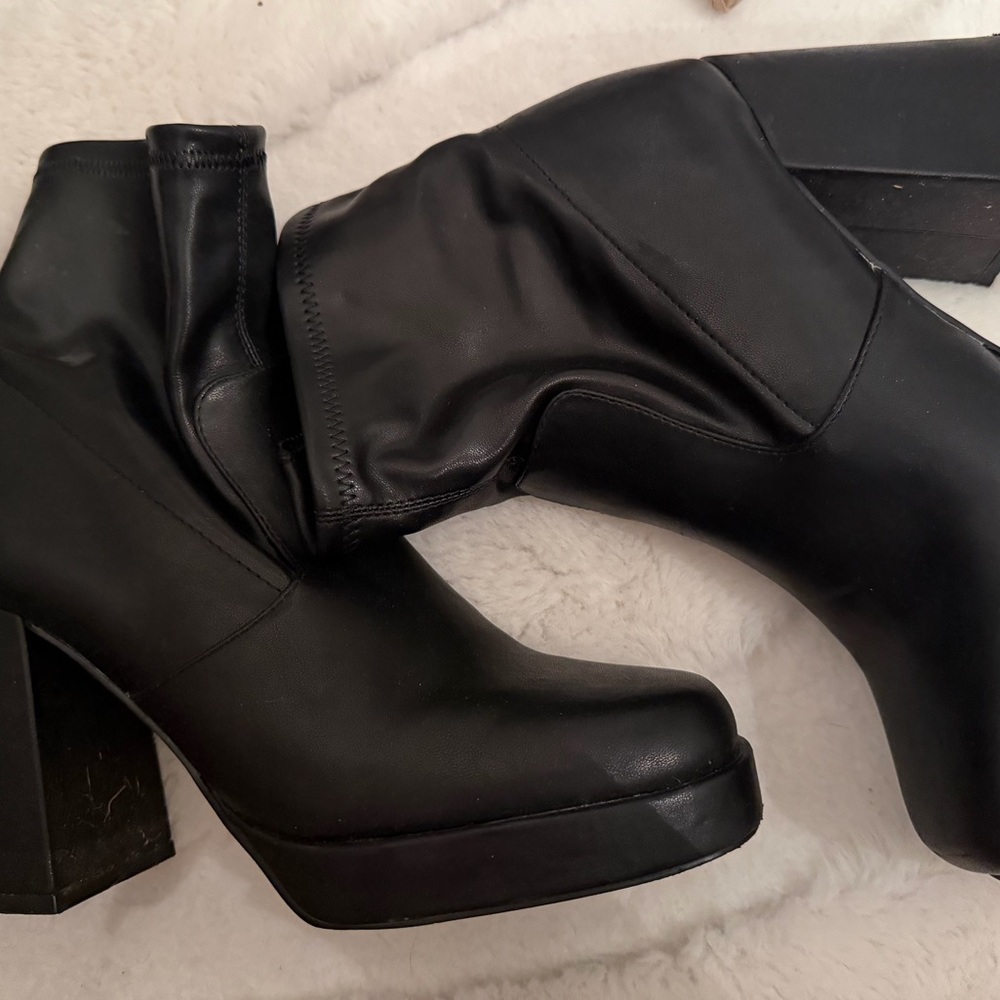 Steve Madden Boots